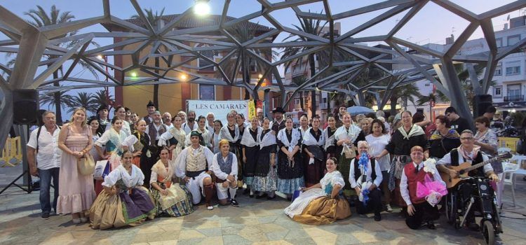 Intercanvi folklòric entre el grup de danses “L’ Arenilla” de Borriana i “Les Camaraes” de Vinaròs