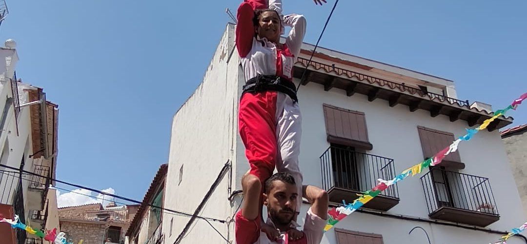 Taller i actuació de la Muixeranga de Vinaròs a la Pobla de Benifassà