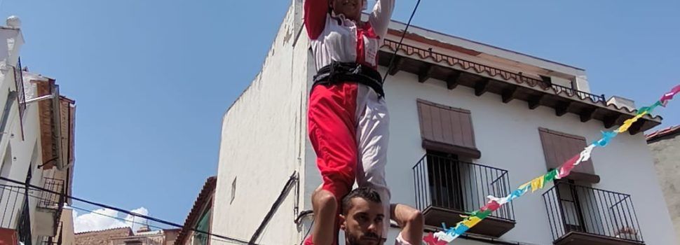 Taller i actuació de la Muixeranga de Vinaròs a la Pobla de Benifassà