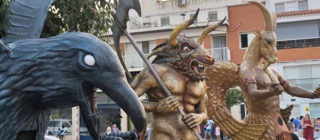Cercavila de les Bèsties de foc a les festes Majors d’Amposta