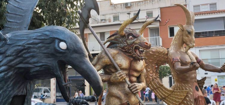 Cercavila de les Bèsties de foc a les festes Majors d’Amposta