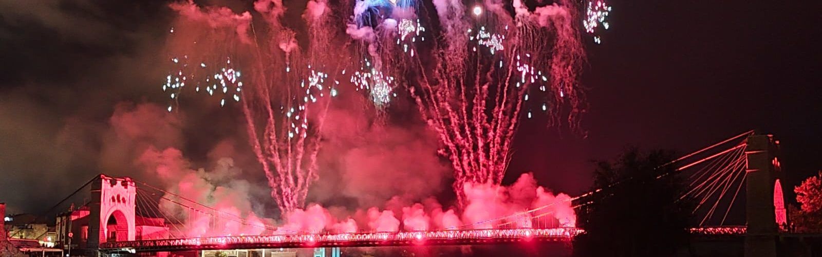 Vídeo i fotos dels focs artificials tancant les festes majors d’Amposta 2025