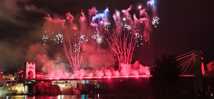 Vídeo i fotos dels focs artificials tancant les festes majors d’Amposta 2025