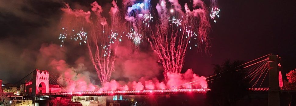 Vídeo i fotos dels focs artificials tancant les festes majors d’Amposta 2025