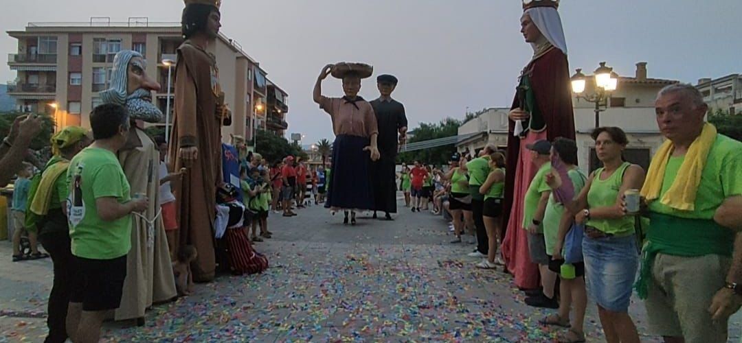 El Tio Gori i la Tia Caballera, en la trobada de gegants de l’Hospitalet de l’Infant