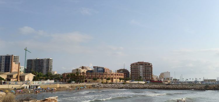 El “parte” del temps: per què sempre possibilitat de tronades a l’interior i més difícils a la costa?