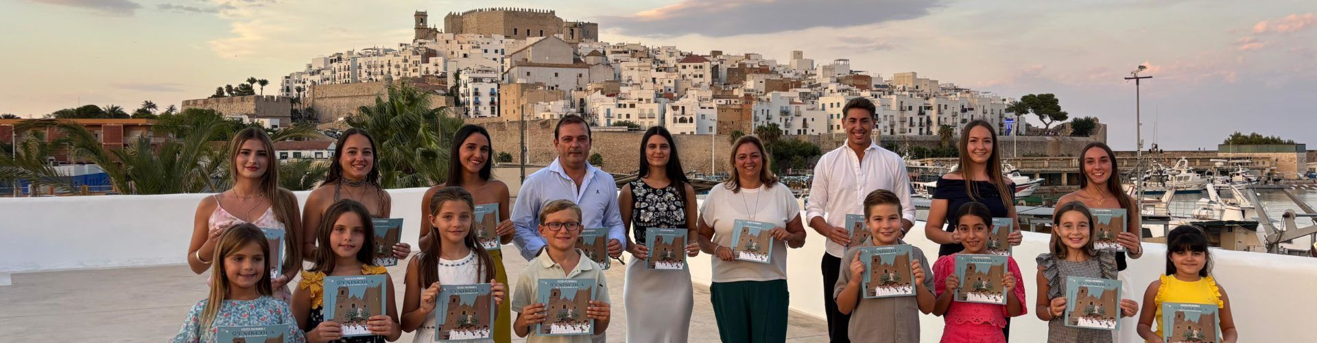 Peníscola reparteix els seus programes de festes des d’avui a l’oficina d’informació turística