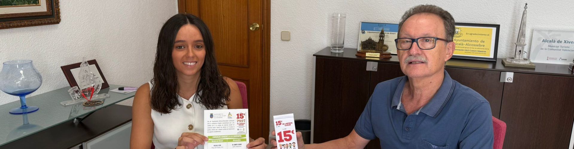 L’Ajuntament d’Alcalà-Alcossebre continua ajudant a les famílies amb els bons de material escolar