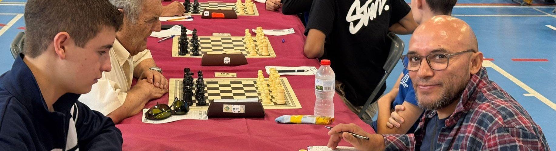 Roberto Tipán dona la sorpresa guanyant al favorit al torneig provincial d’Escacs