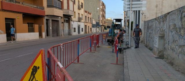 Benicarló comença les obres de renovació de la canonada d’aigua del carrer de Peníscola