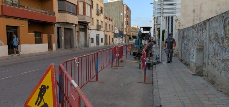 Benicarló comença les obres de renovació de la canonada d’aigua del carrer de Peníscola
