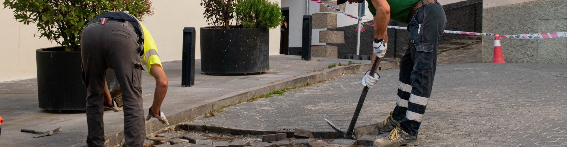 L’Ajuntament de Morella repara els clots de la costa entre el carrer La Font i el planet