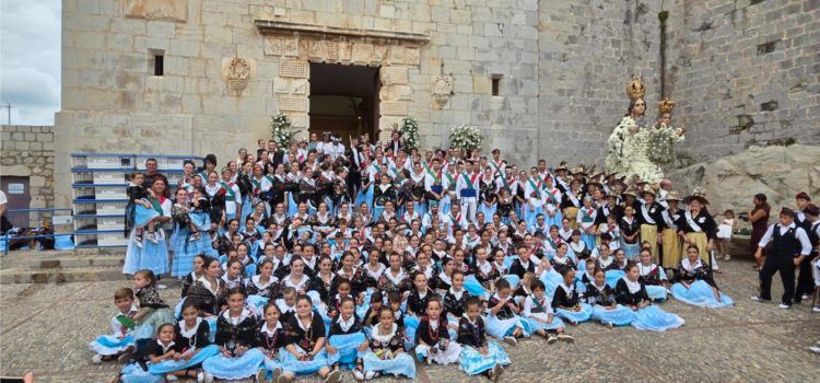 Vídeos i fotos de la processó i les danses de Peníscola