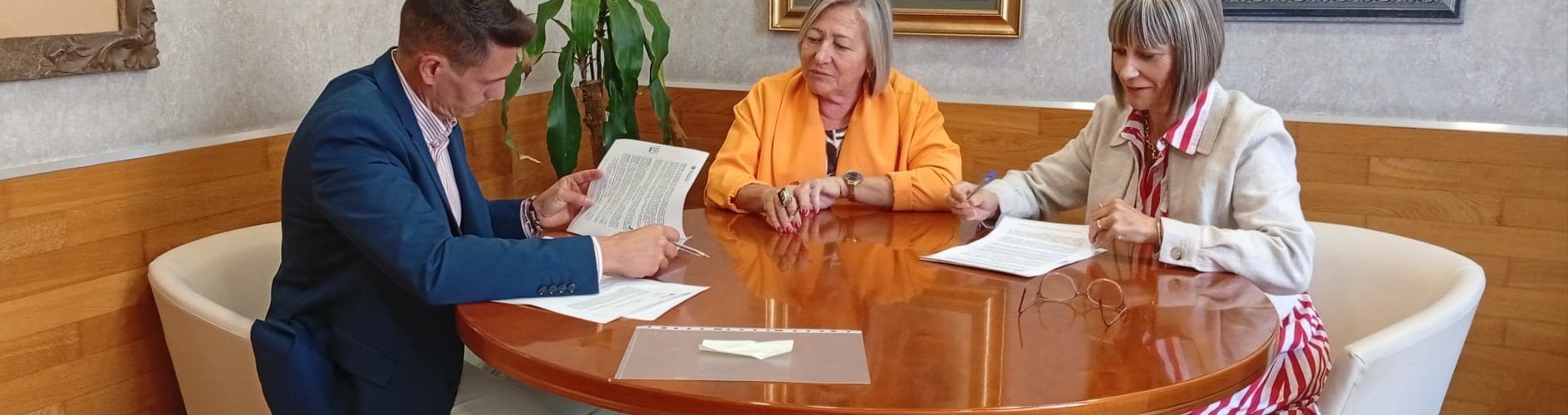 L’Ajuntament renova el conveni de col·laboració amb El Cau