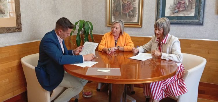 L’Ajuntament renova el conveni de col·laboració amb El Cau