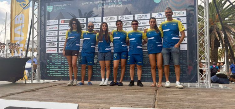 El Club Natació Benicarló participa a Barcelona amb 7 nedadors en la històrica Travessia al Port
