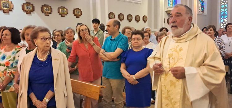Emotiva missa per acomiadar Mossèn Cristòbal