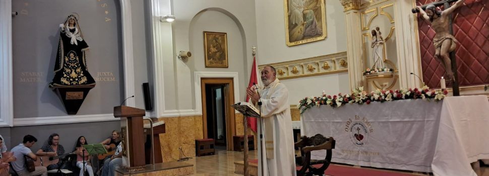 Missa de comiat de Mossèn Cristóbal Zurita amb xiquets i joves