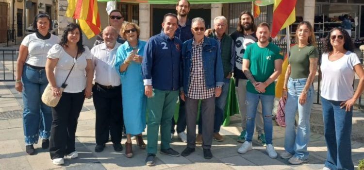 Gran éxito de la primera mesa informativa de VOX en Sant Mateu