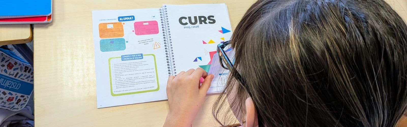 Benicarló distribueix més de 2.000 agendes escolars entre l’alumnat de primària