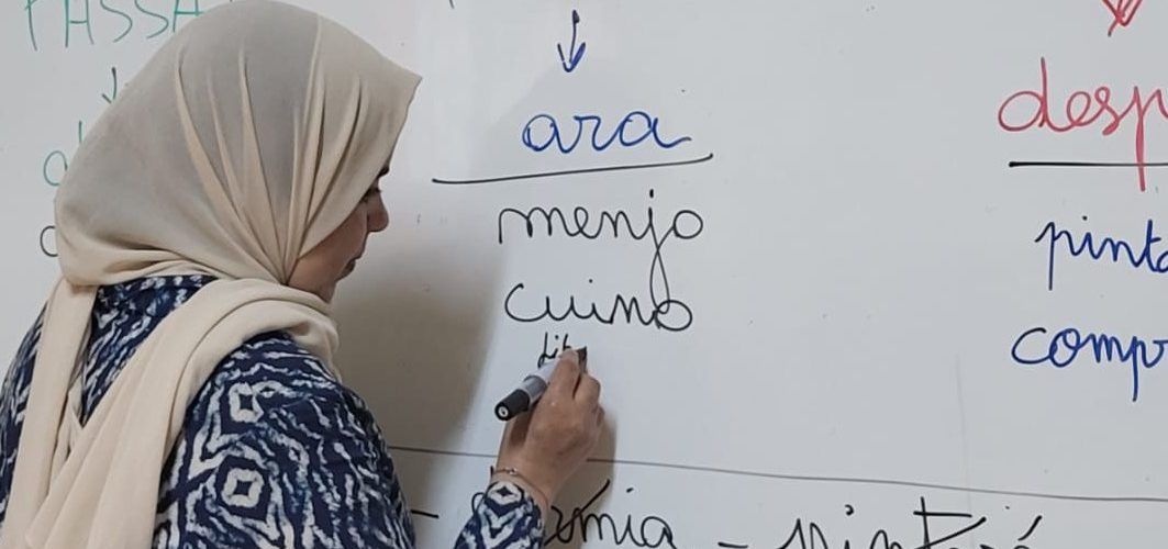 Més de 200 persones participen en formacions en llengua i valors a Amposta