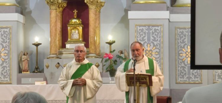 Mossén Cristóbal Zurita pren possessió com a nou rector de l’església de Santa Magdalena