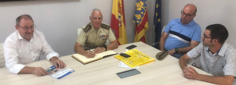 El Subdelegat de Defensa a Castelló visita l’Ajuntament de Santa Magdalena