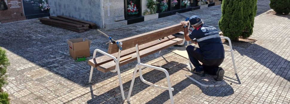 L’Ajuntament adequa el cementeri municipal amb motiu de la celebració de Tots Sants