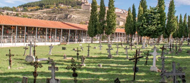 Actuacions de neteja i manteniment als cementeris de Morella de cara a Tots Sants