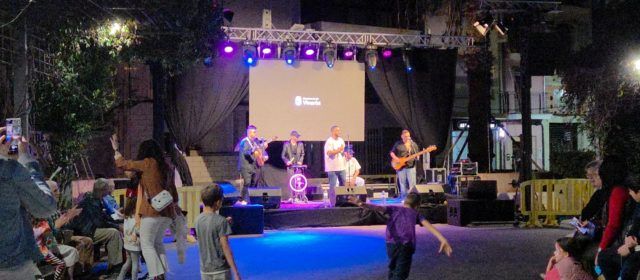 Primer Dia del Comerç Local amb tallers i el grup Khalifa Rumba