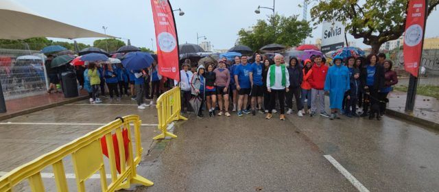Quasi 800 inscrits desafien la pluja en la III Edició de la Marxa Contra El Càncer a Vinaròs