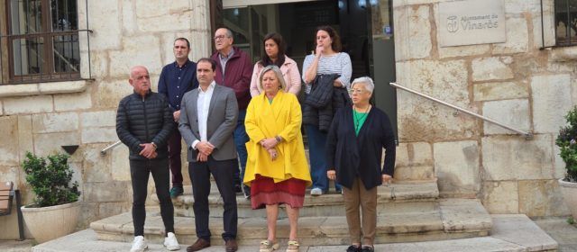 Aniversari de la DANA: minut de silenci a la porta de l’ajuntament