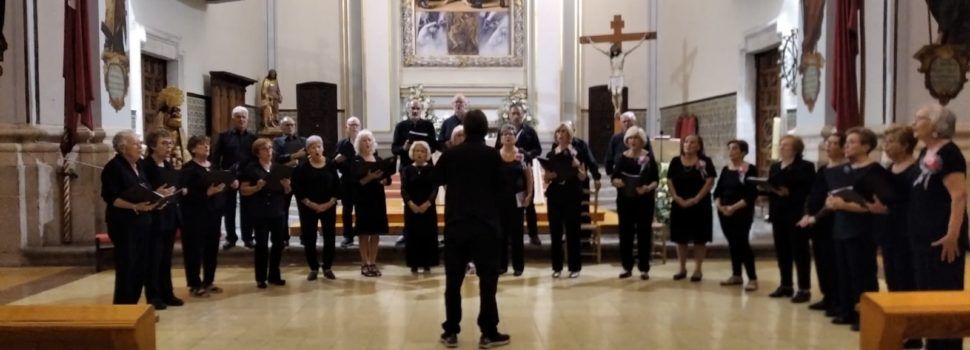L’Orfeó Vinarossenc actua a Alcalà de Xivert en el Dia de la Comunitat Valenciana