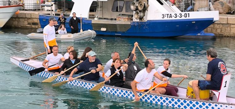 Dragones de Mar Vinaròs y el Club Náutico Vinaròs presentan el barco dragón