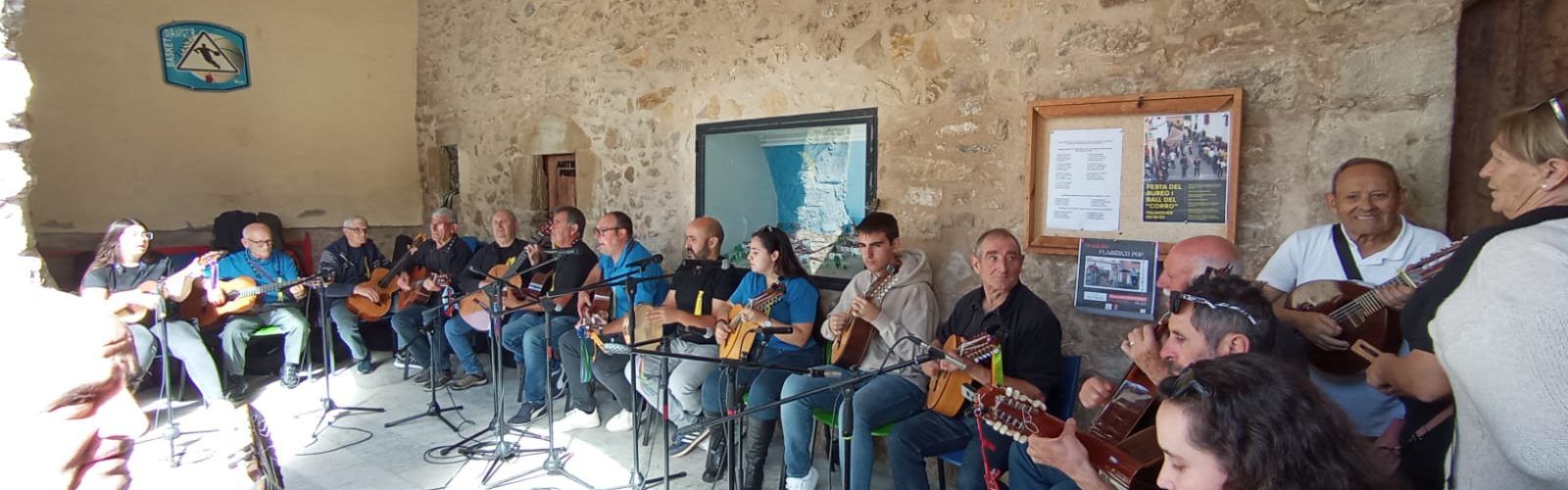 Palanques consolida la Festa del Bureo i el Ball del Corro com a referent cultural de la comarca en un gran ambient