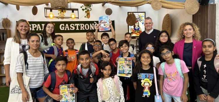 Amposta impulsa el projecte educatiu “Mengem sa, Mengem de Mercat” per apropar els escolars al Mercat Municipal