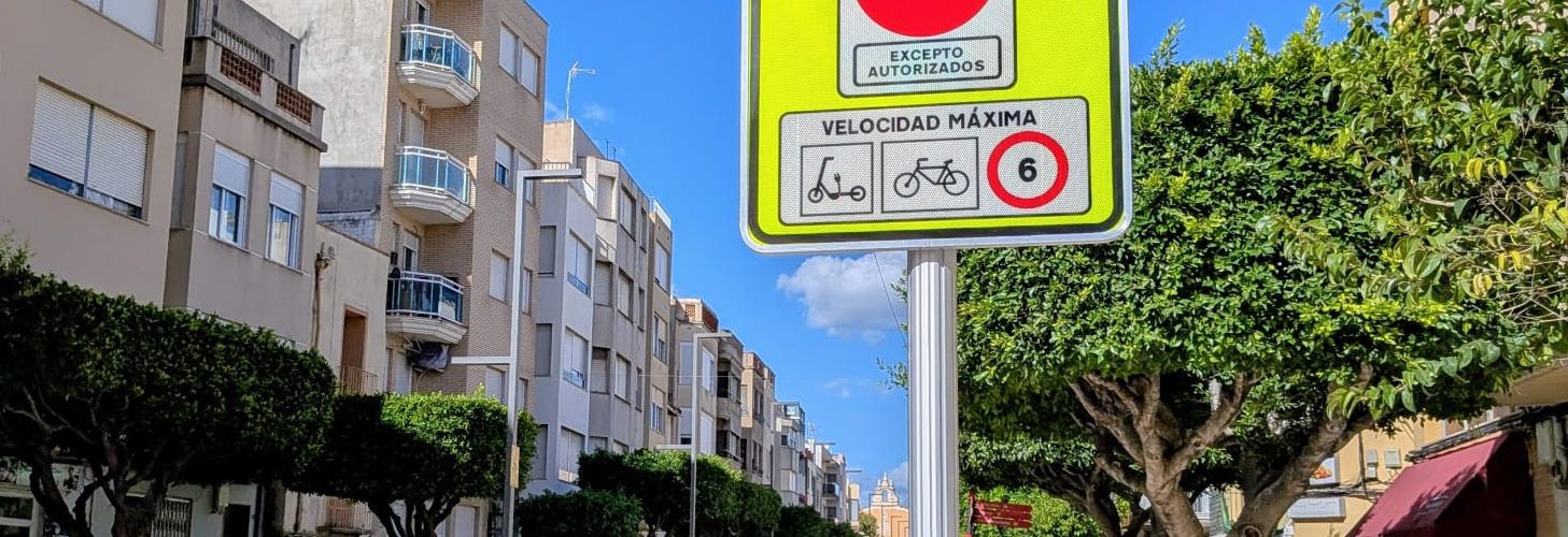 Benicarló inicia la senyalització homogènia de totes les zones per als vianants