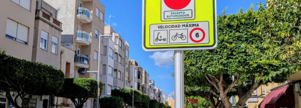 Benicarló inicia la senyalització homogènia de totes les zones per als vianants