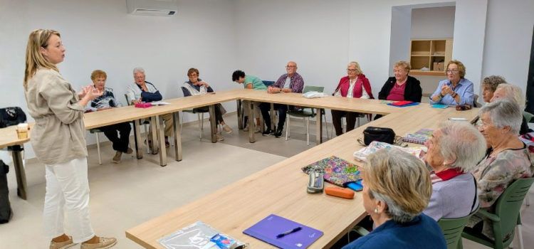 La Universitat Popular de Benicarló inicia el curs 2025-2026 amb 529 alumnes i tots els grups complets
