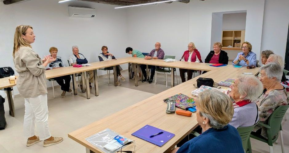 La Universitat Popular de Benicarló inicia el curs 2025-2026 amb 529 alumnes i tots els grups complets