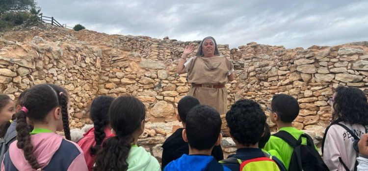 Tornen les visites dinamitzades per als escolars al Puig de la Nau de Benicarló