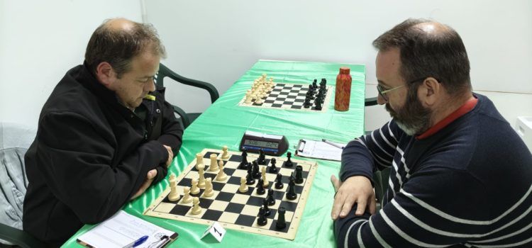 Enoc Altabás lidera en solitari  el torneig Social del Club Ajedrez Benicarló