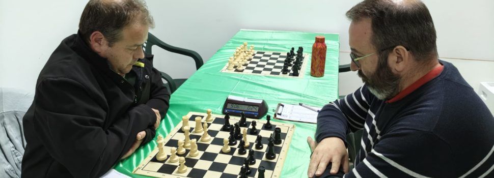 Enoc Altabás lidera en solitari  el torneig Social del Club Ajedrez Benicarló