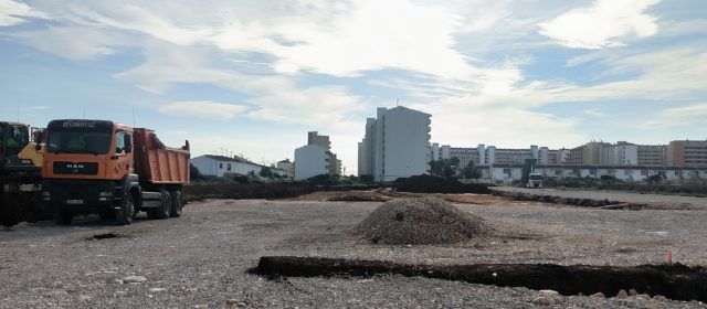 Avanzan según lo previsto las obras del parking disuasorio que conectará con la Playa Norte de Peñíscola