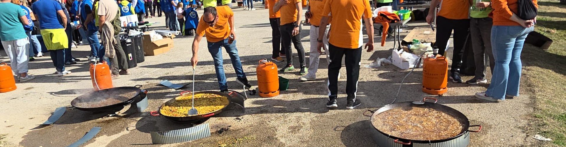 3.555 cadires plenes amb 370 kg d’arròs cuinats per les 32 comparses del Carnaval
