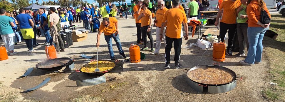 3.555 cadires plenes amb 370 kg d’arròs cuinats per les 32 comparses del Carnaval