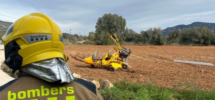 Un ferit en accidentar-se un autogir al camp d’aviació d’Ulldecona