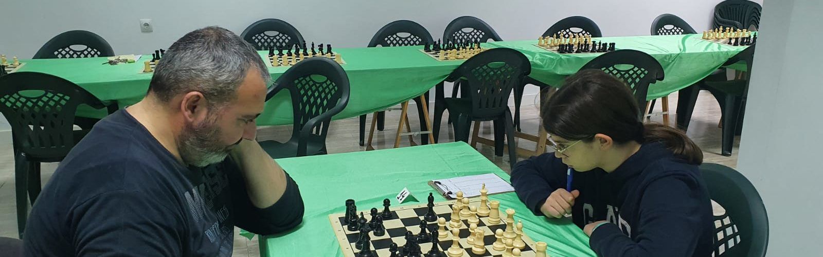 Molta emoció en la penúltima ronda del Social d’escacs de Benicarló