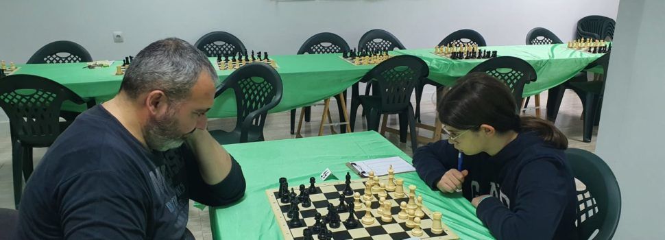 Molta emoció en la penúltima ronda del Social d’escacs de Benicarló