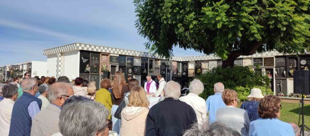 Celebración del Día de los Fieles Difuntos en el Cementerio de Vinaròs